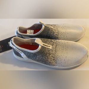Water shoes - Speedo Men’s 9 - Brand new